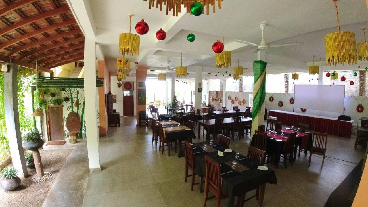 Esprit D'Ici Hotel Mirissa Ngoại thất bức ảnh