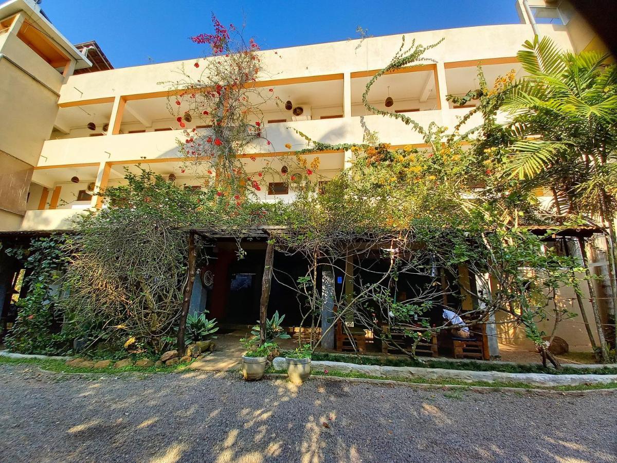 Esprit D'Ici Hotel Mirissa Ngoại thất bức ảnh